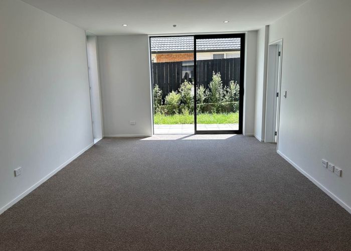  at 1/12 Treasure Lane, Te Atatu South, Waitakere City, Auckland