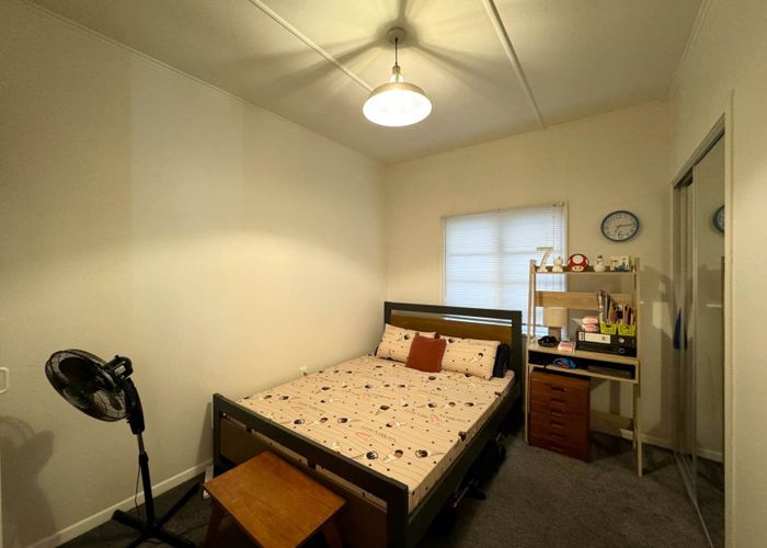  at 8 Dreadon Avenue, Papatoetoe, Auckland