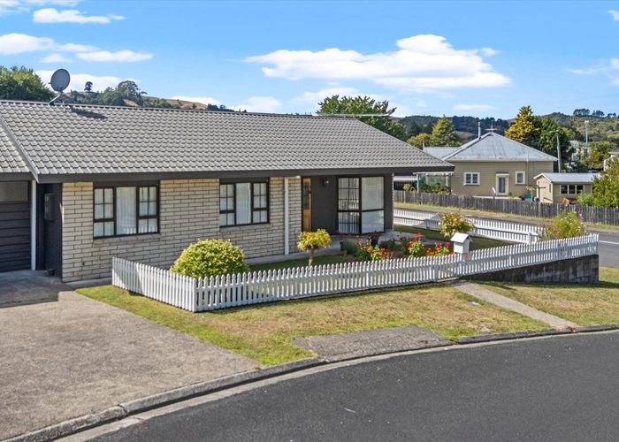  at 2 St Lukes Crescent, Te Kuiti