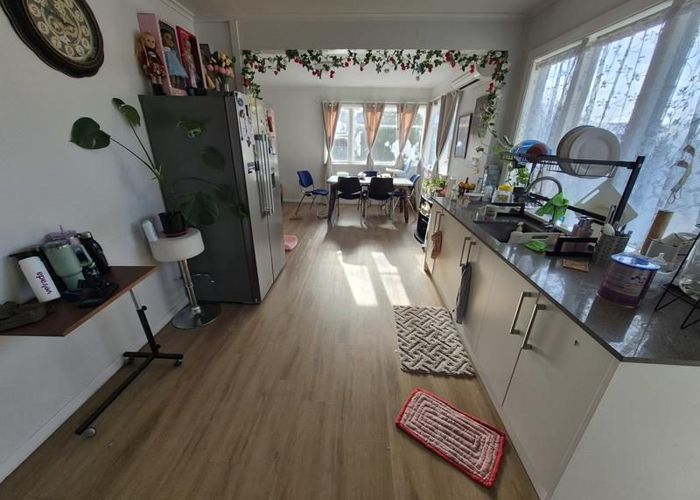  at 72 Main North Rd, Papanui, Christchurch City, Canterbury