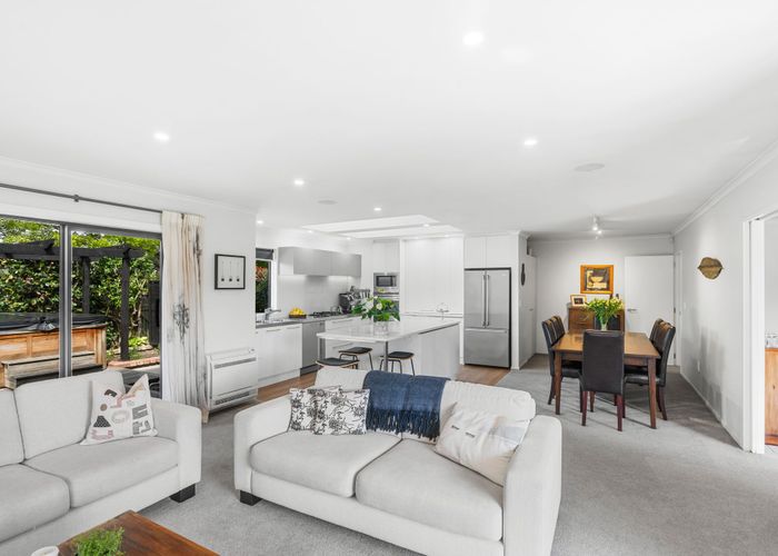  at 9 Inglewood Place, Avonhead, Christchurch