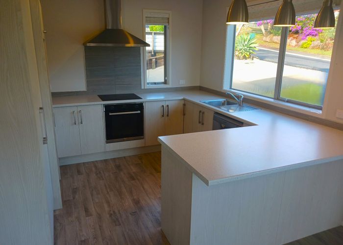  at 6 Protea Drive, Cable Bay, Cable Bay