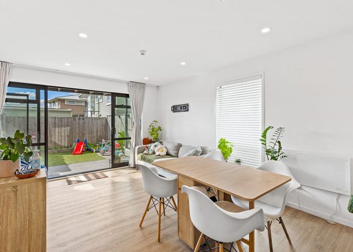  at 3/60 Hepburn Road, Glendene, Waitakere City, Auckland