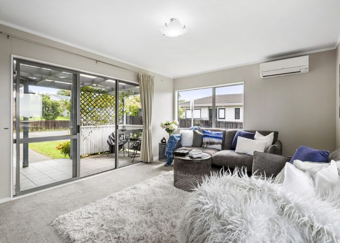  at 6 Jumento Place, Unsworth Heights, North Shore City, Auckland