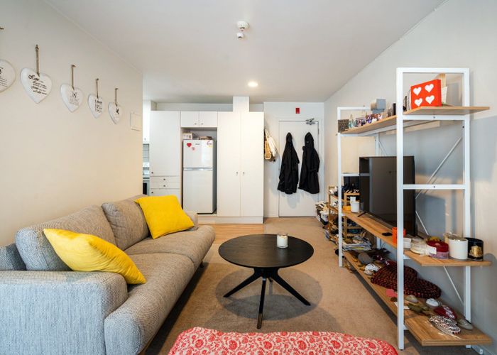  at 15/8 Clayton Street, Newmarket, Auckland