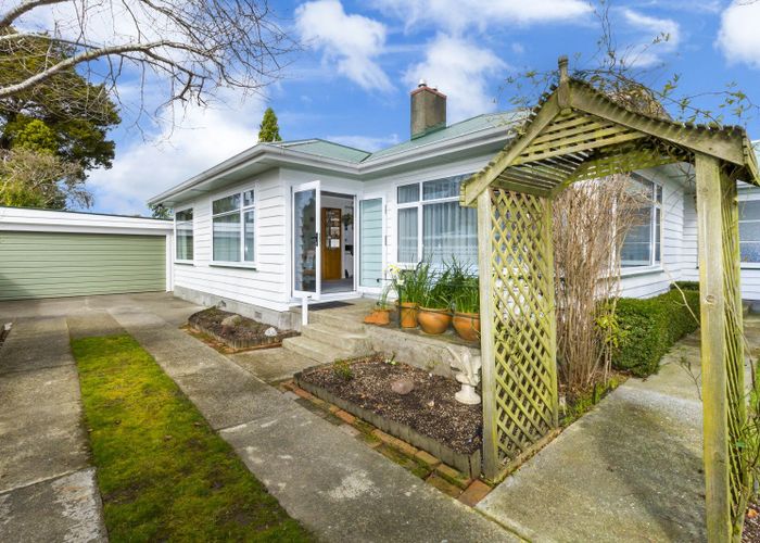  at 380 Fergusson Drive, Heretaunga, Upper Hutt