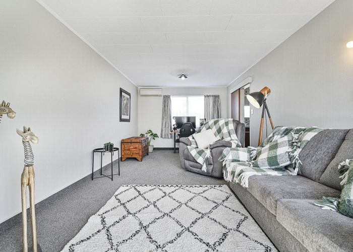  at 2/408 McLean Street, Saint Leonards, Hastings, Hawke's Bay