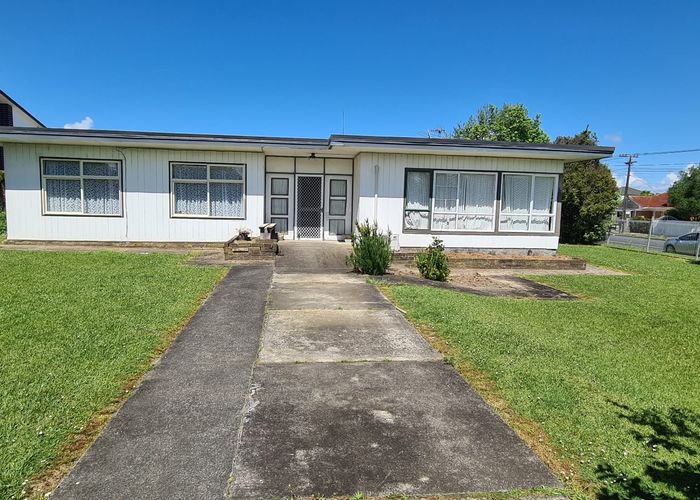  at 38 Rosebank Road, Papatoetoe, Auckland