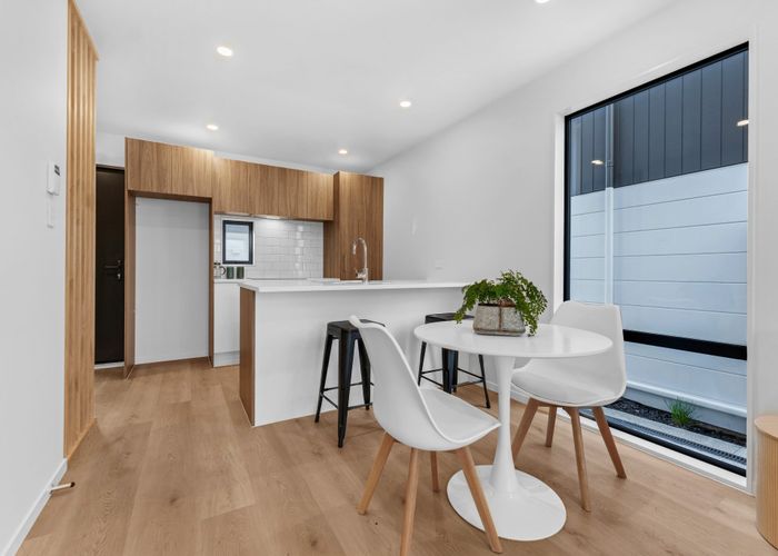 at 17 Norcross Avenue, Henderson, Waitakere City, Auckland