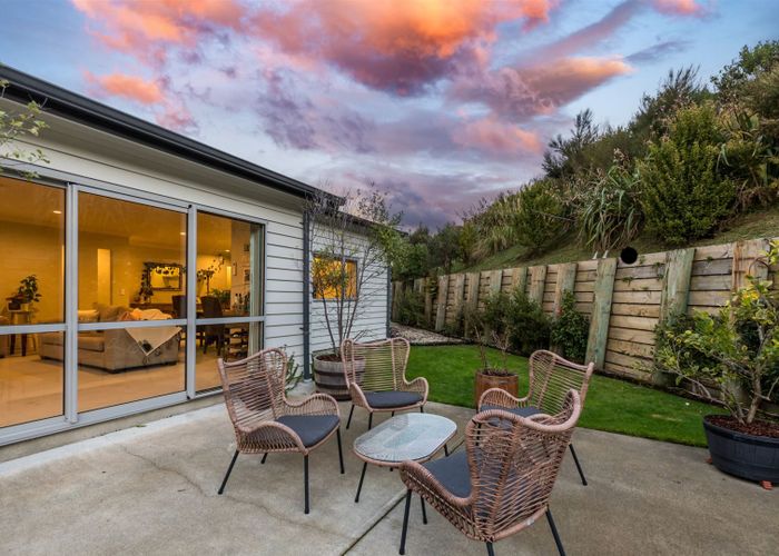  at 14 Moonraker Place, Whitby, Porirua