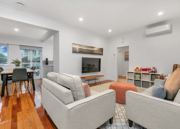  at 4 Birkley Road, Bayswater, North Shore City, Auckland