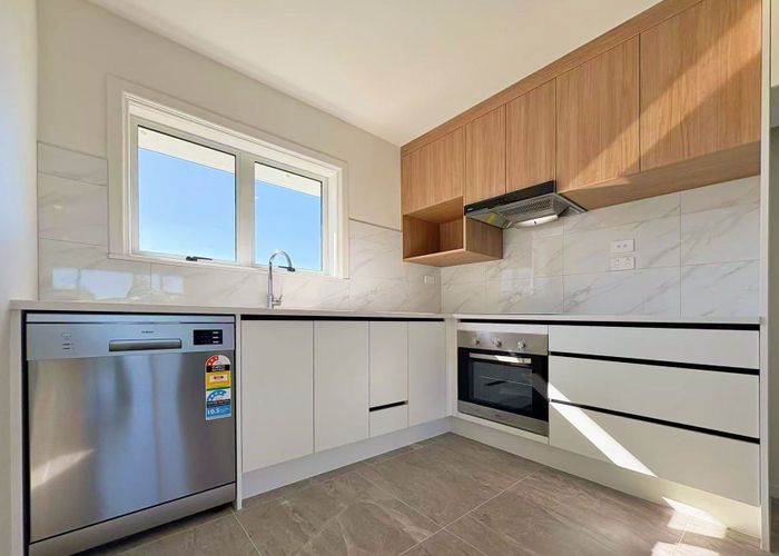  at 33 Harwood Road, Mount Wellington, Auckland City, Auckland