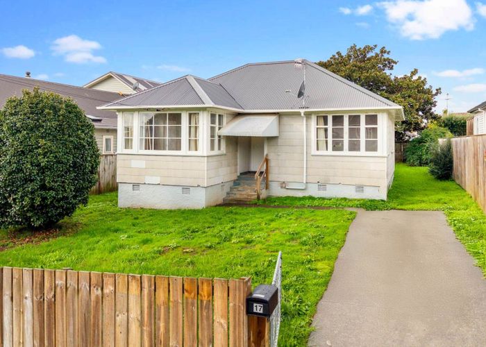 at 17 Manapau Street, Meadowbank, Auckland
