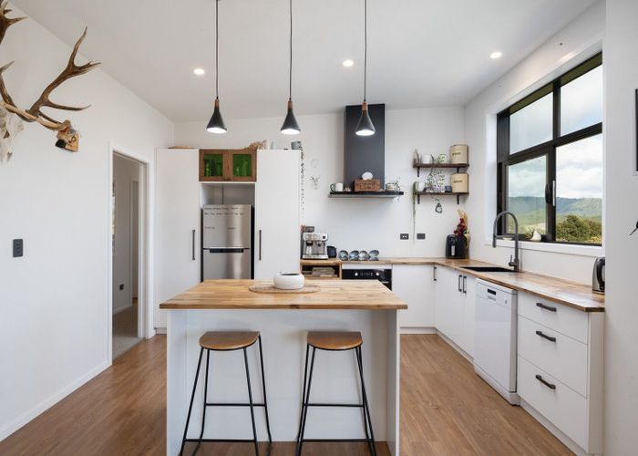 at 30 Waimarama Street, Waikawa, Picton