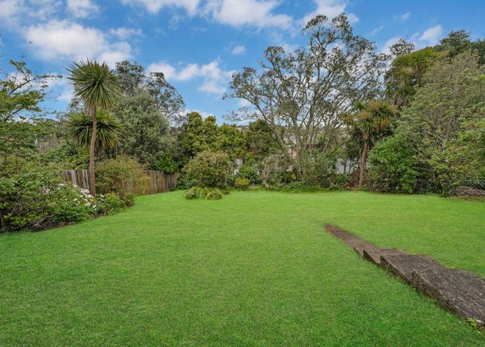  at 7 Limmer Place, Browns Bay, North Shore City, Auckland