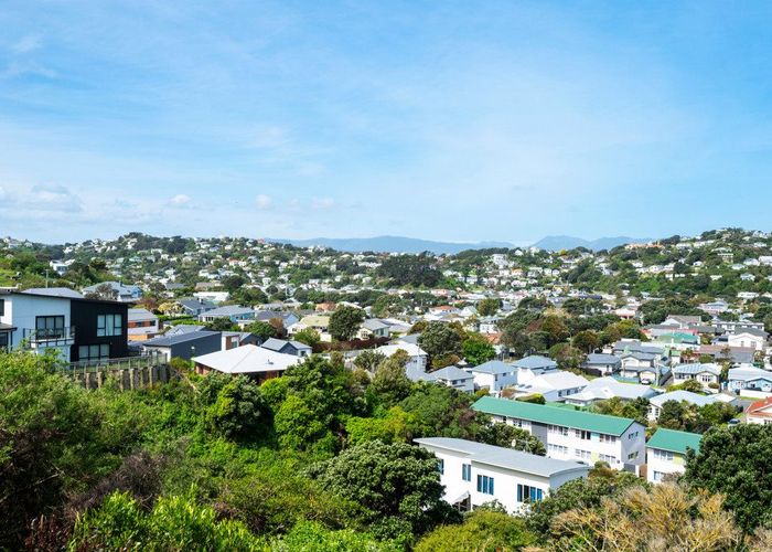  at 76 Maupuia Road, Maupuia, Wellington, Wellington