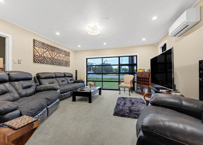  at 4 Walmsley Road, Mangere Bridge, Manukau City, Auckland