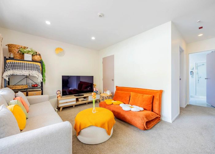  at 15/3 The Avenue, Albany, North Shore City, Auckland