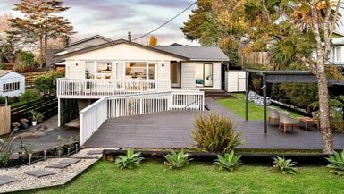  at 4 Kelston Street, New Lynn, Auckland