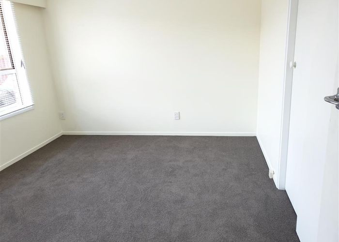  at 2/191 Bayswater Avenue, Belmont, Auckland