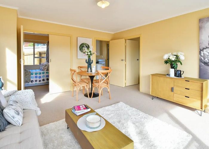  at 2/13 Rodney Street, Otahuhu, Auckland
