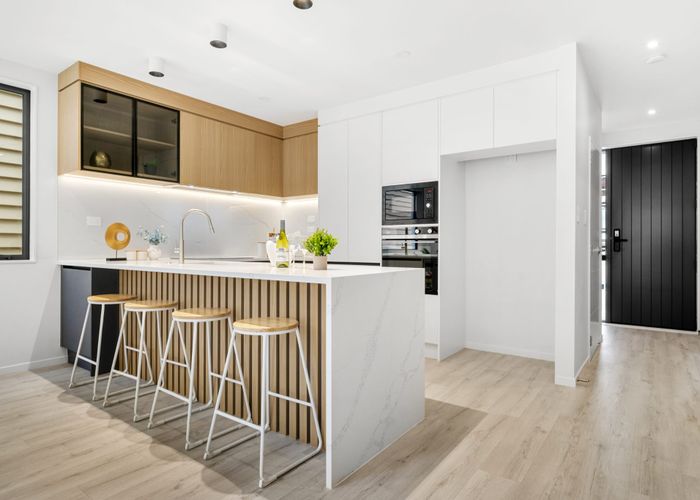  at 102B Te Oneroa Way, Long Bay, North Shore City, Auckland