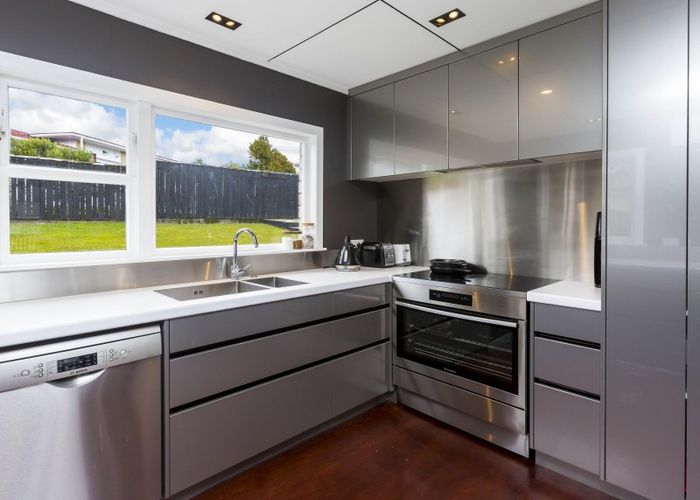  at 55 Sunbrae Drive, Silverstream, Upper Hutt