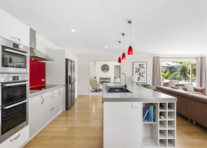  at 17 Kahia Lane, Albany