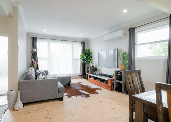  at 56 Forest Lake Road, Forest Lake, Hamilton