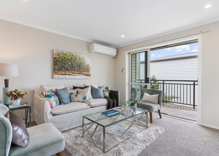  at 41 Adamson Road, Flat Bush, Manukau City, Auckland
