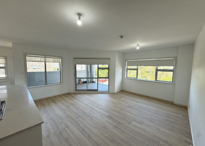  at 16/270  Onewa Road, Birkenhead, North Shore City, Auckland