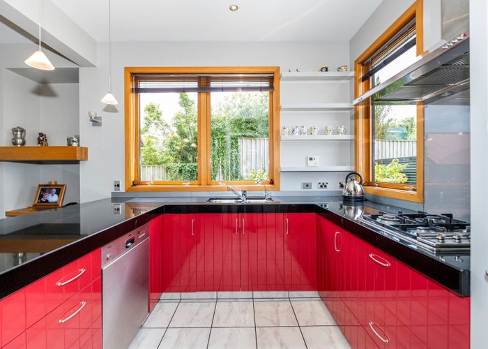  at 147 Downs Road, Geraldine Downs