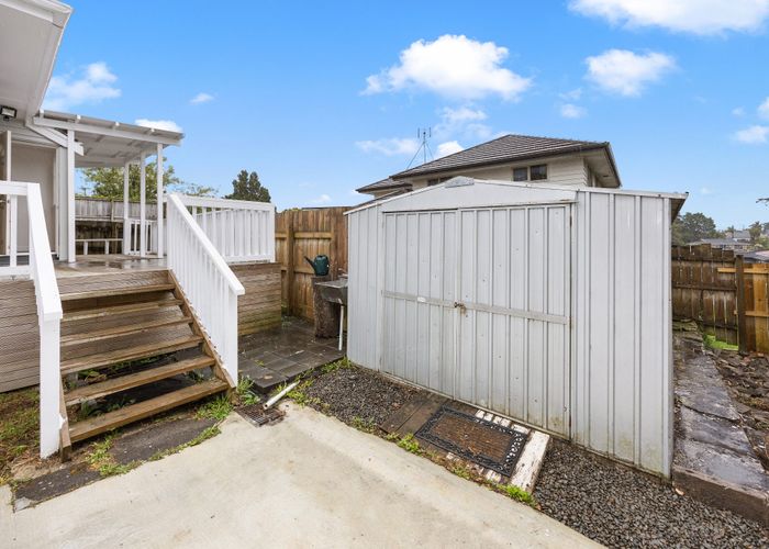  at 121 Woodglen Road, Glen Eden, Waitakere City, Auckland