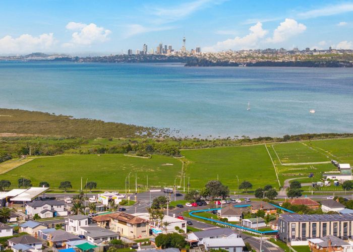  at 1&3 Tatau Way, 2 Toru Street, Te Atatu Peninsula, Waitakere City, Auckland