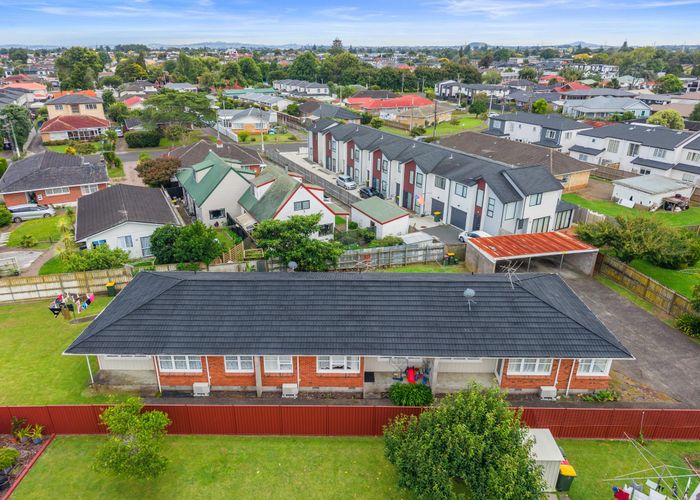  at 10 Holden Place, Manukau, Manukau City, Auckland