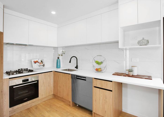  at 35C Tamatea Avenue, Point England, Auckland