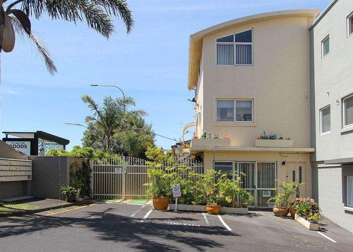  at 1a/268 Onewa Road, Birkenhead, North Shore City, Auckland