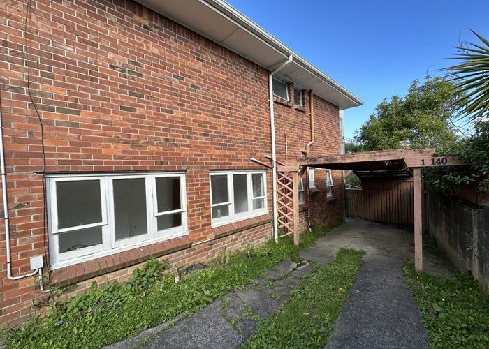 at 1/140 Golf Road, Titirangi, Waitakere City, Auckland
