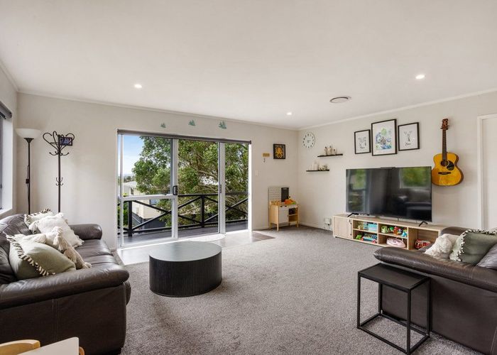  at 34 Sungrove Rise, Sunnyvale, Waitakere City, Auckland