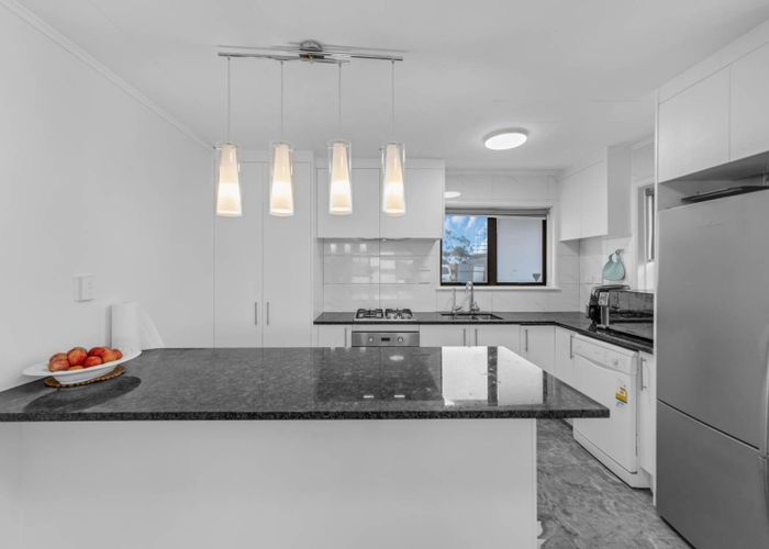  at 13 Geoffrey Place, Mangere East, Manukau City, Auckland