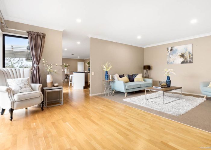  at 89 Summerland Drive, Henderson, Auckland
