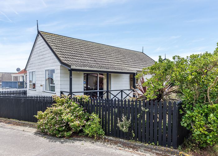 at 7 Mako View, Titahi Bay, Porirua