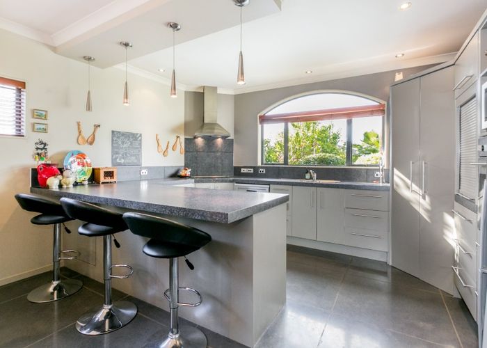  at 18 Delta Mews Place, Clive, Clive