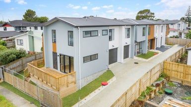  at 6 Cheviot Street, Mangere East, Auckland