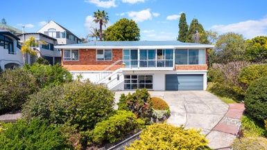  at 2/42 Ngaiwi Street, Orakei, Auckland
