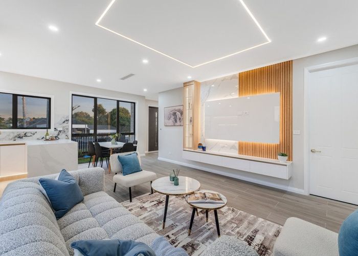  at 1/52 Hutchinsons Road, Bucklands Beach, Manukau City, Auckland