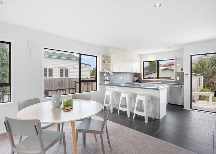  at 18 Halyard Place, Te Atatu Peninsula, Waitakere City, Auckland