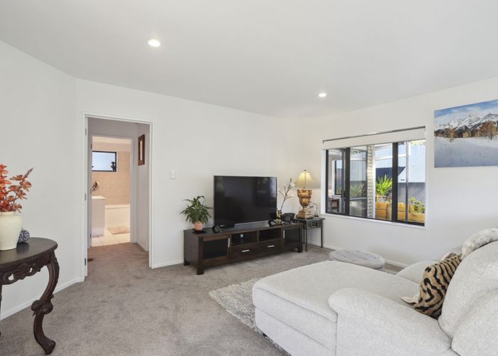  at 3 Claywest Place, Glen Eden, Waitakere City, Auckland