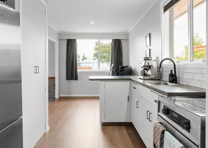  at 21 Rhonda Avenue, Deanwell, Hamilton, Waikato