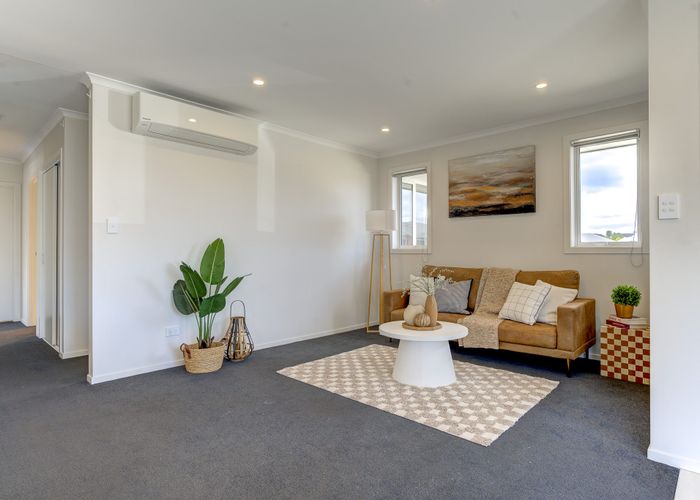  at 11 Manawaroa Close, Grandview Heights, Hamilton